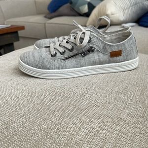 Blowfish Sneakers Size 9